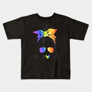 Ph Free Mom Hugs Messy Bun LGBT Pride Kids T-Shirt